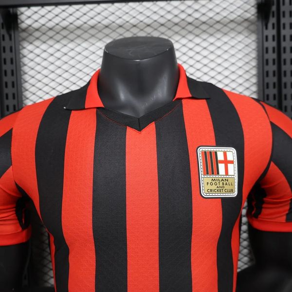 AC Milan 125th anniversary edition player image 3