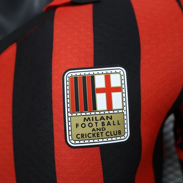 AC Milan 125th anniversary edition player image 5