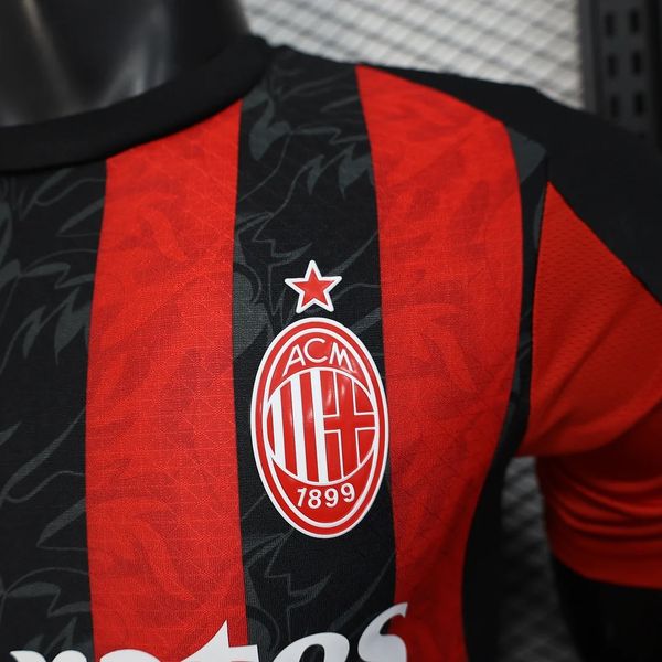 AC Milan 2025-2026 home player image 5