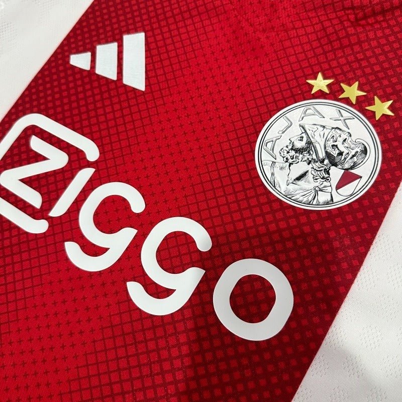 AFC Ajax 2025-2026 home player image 3
