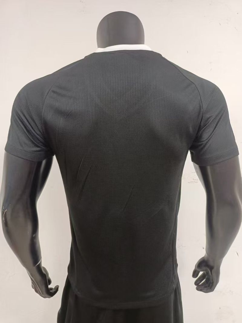 Arsenal FC 2024-2025 Goalkeeper player image 2