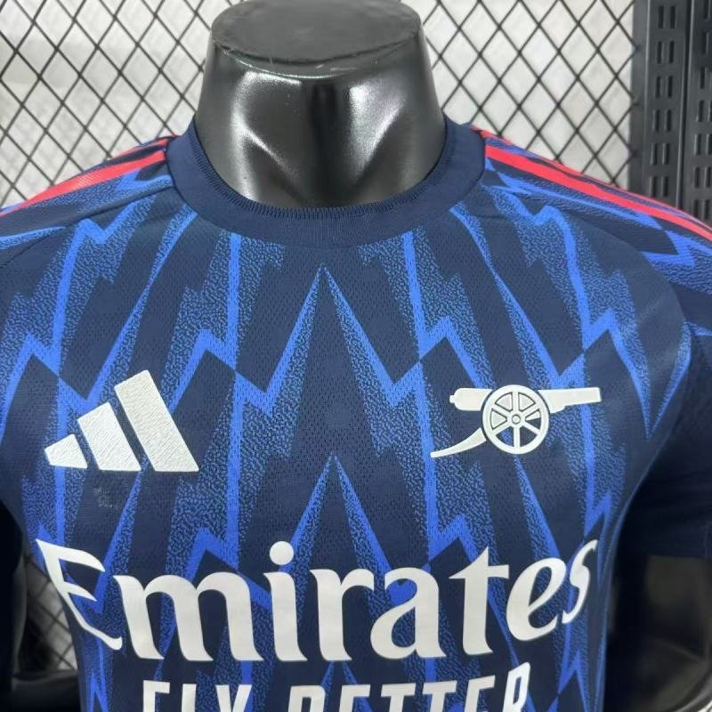 Arsenal FC 2025-2026 away player image 3