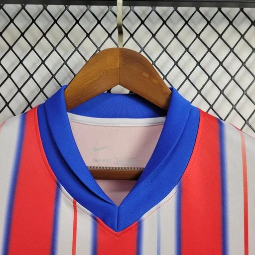 Atletico Madrid 2024-2025 home image 4