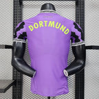 BVB Dortmund 2025-2026 Goalkeeper player image 2