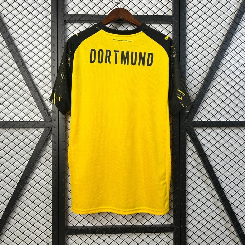 BVB Dortmund 2025-2026 home image 2