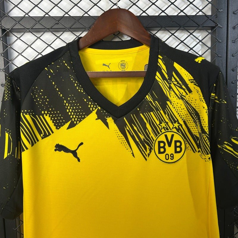BVB Dortmund 2025-2026 home image 3