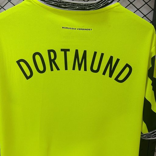 BVB Dortmund 2025-2026 special edition green image 5
