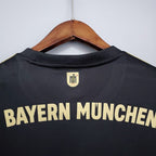 Bayern M?nchen 2021-2022 away image 4