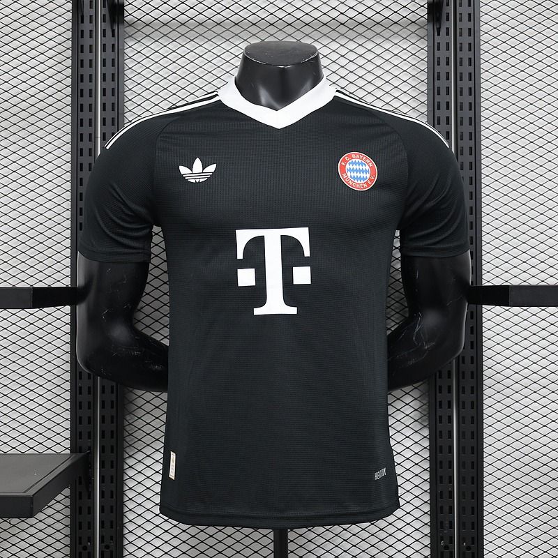 Bayern M?nchen 2024-2025 Goalkeeper player