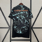 Bayern M?nchen 2024-2025 away image 2