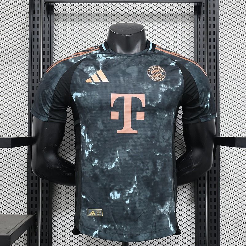 Bayern M?nchen 2024-2025 away player