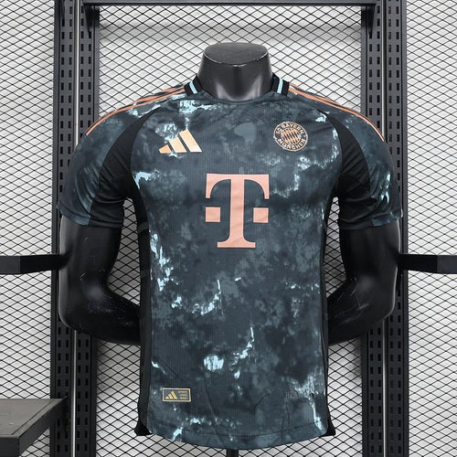 Bayern M?nchen 2024-2025 away player