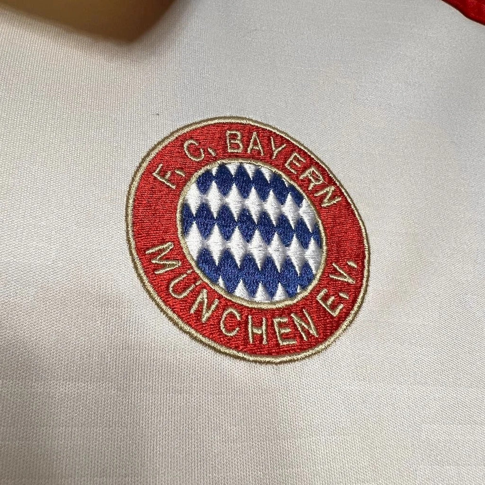 Bayern M?nchen 2024-2025 second away image 8
