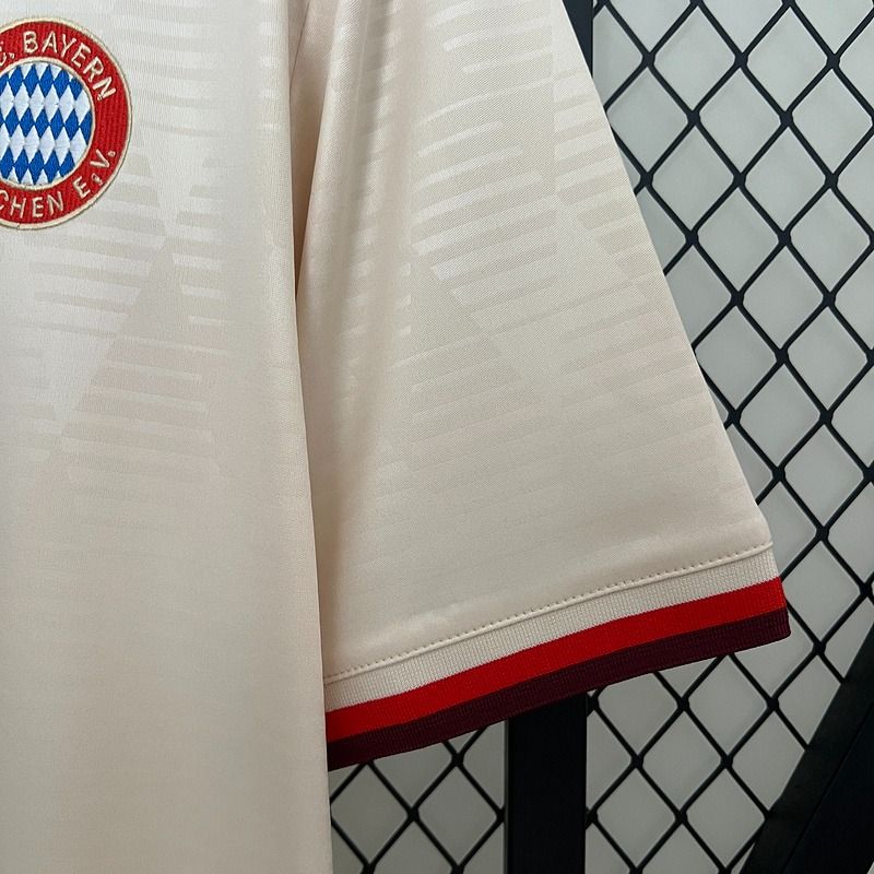 Bayern M?nchen 2024-2025 third away image 6