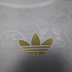 Bayern M?nchen 2025-2026 125th Anniversary player white image 7