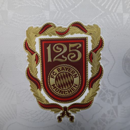 Bayern M?nchen 2025-2026 125th Anniversary player white image 8