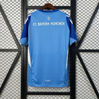 Bayern M?nchen 2025-2026 goalkeeper image 2