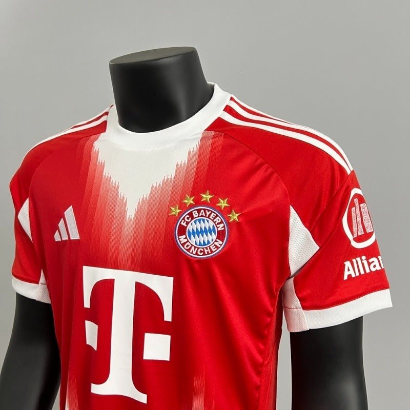 Bayern M?nchen 2025-2026 home image 5