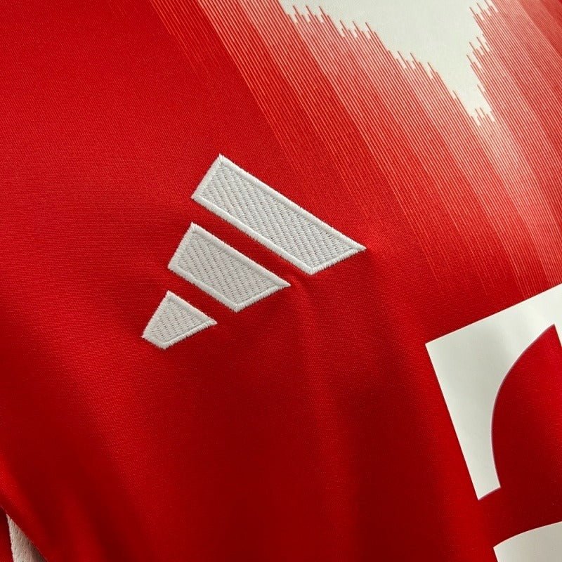 Bayern M?nchen 2025-2026 home image 7