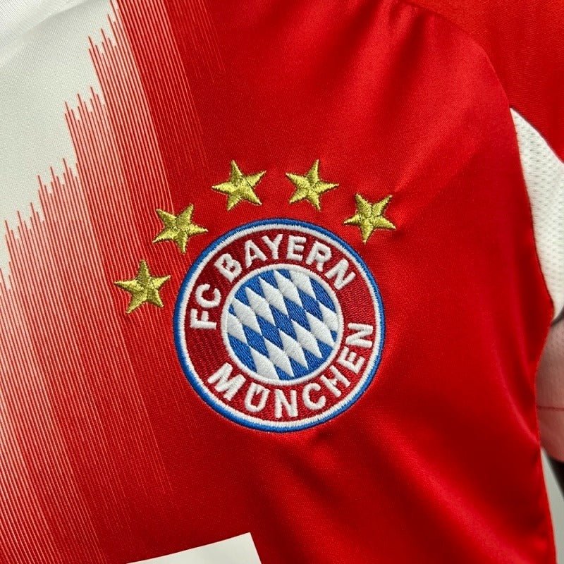 Bayern M?nchen 2025-2026 home image 8