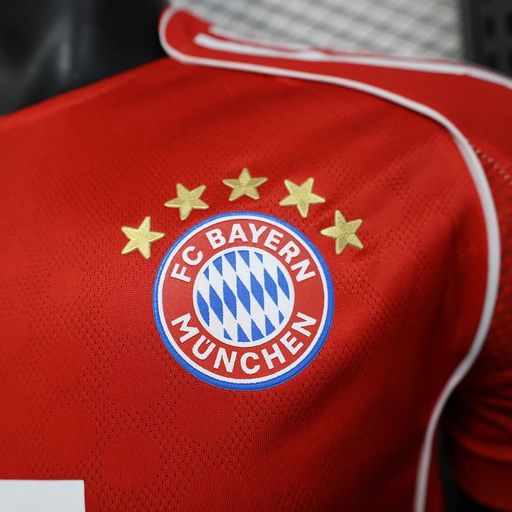 Bayern M?nchen 2025-2026 home player image 4