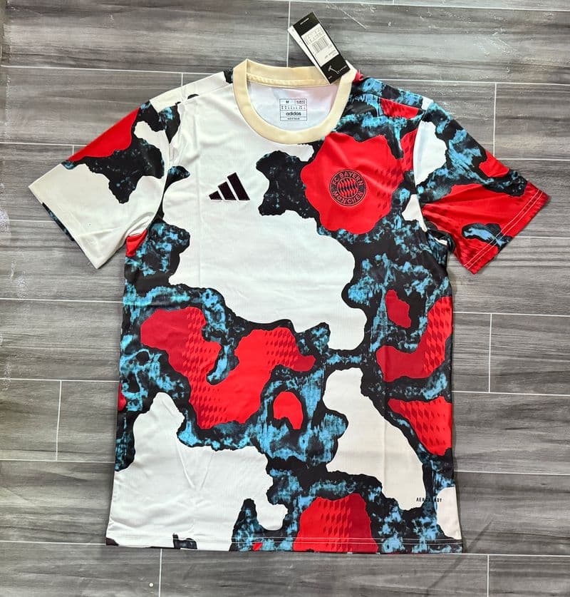 Bayern M?nchen 2025-2026 pre-training jersey