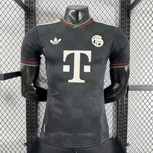 Bayern M?nchen 2025-2026 third away player