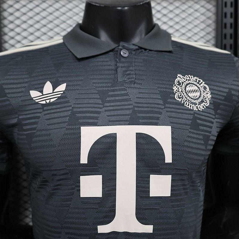 Bayern M?nchen Oktoberfest special edition player image 3
