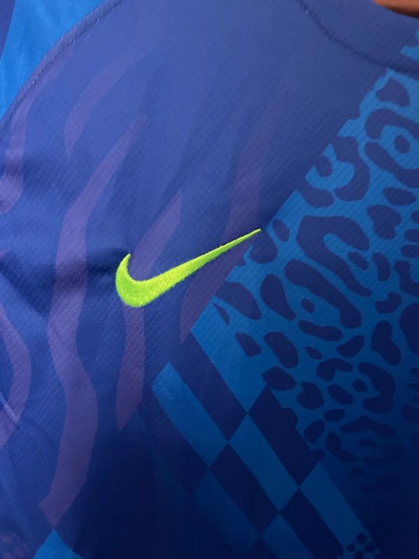Brazil national 2025-2026 away image 4