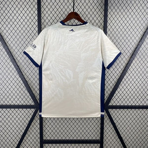 CA Osasuna 2024-2025 away image 2