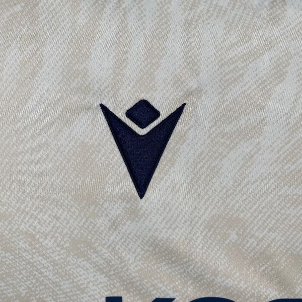 CA Osasuna 2024-2025 away image 8