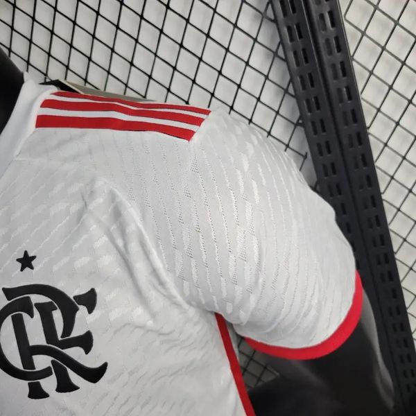CR Flamengo 2024-2025 away player image 5