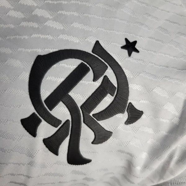 CR Flamengo 2024-2025 away player image 6
