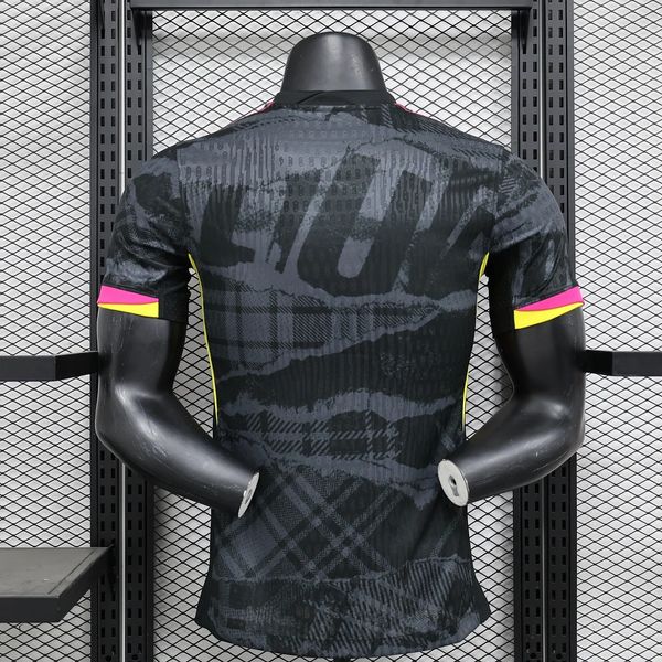 Chelsea FC 2024-2025 second away player image 2