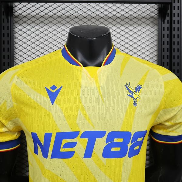Crystal Palace 2024-2025 away player image 3