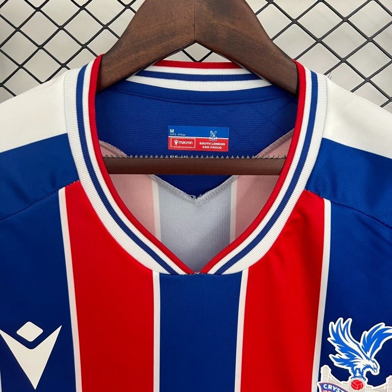 Crystal Palace 2025-2026 home image 4