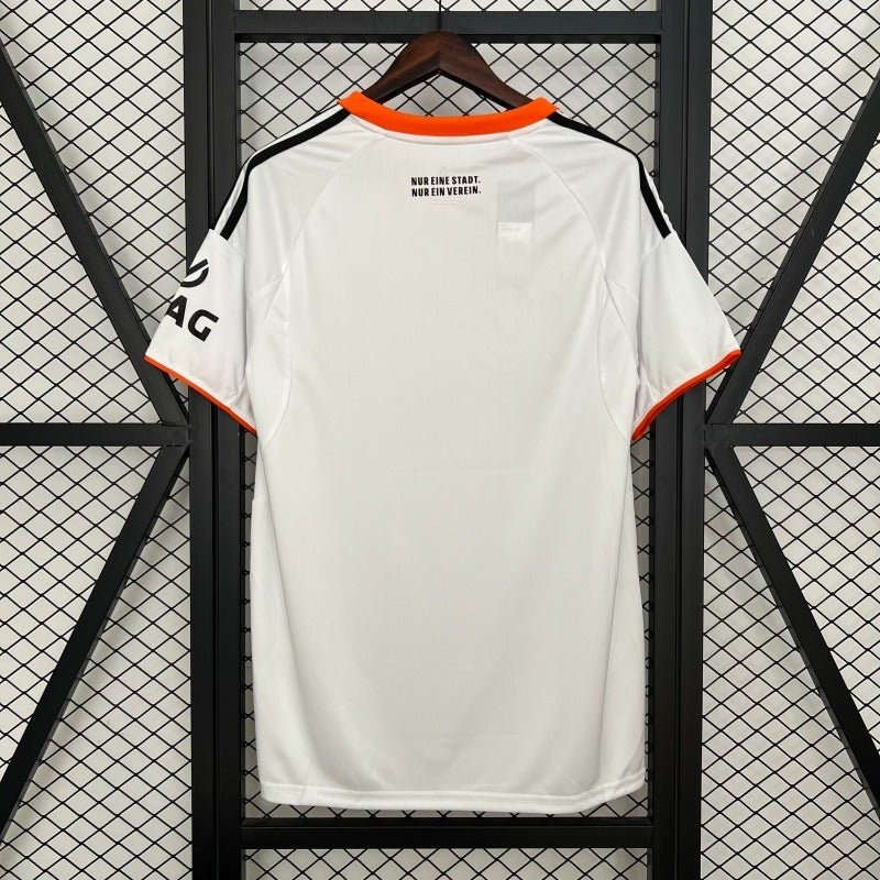 Eintracht Frankfurt 2025-2026 home image 2