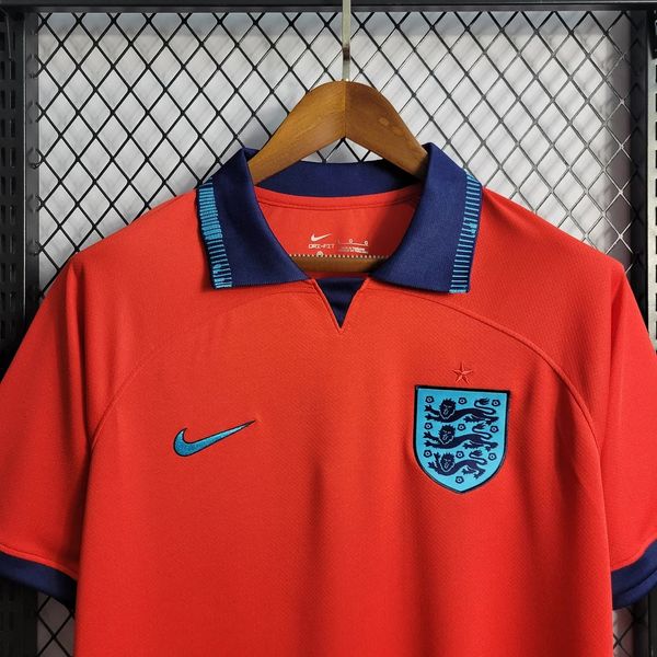 England national 2022 away image 3