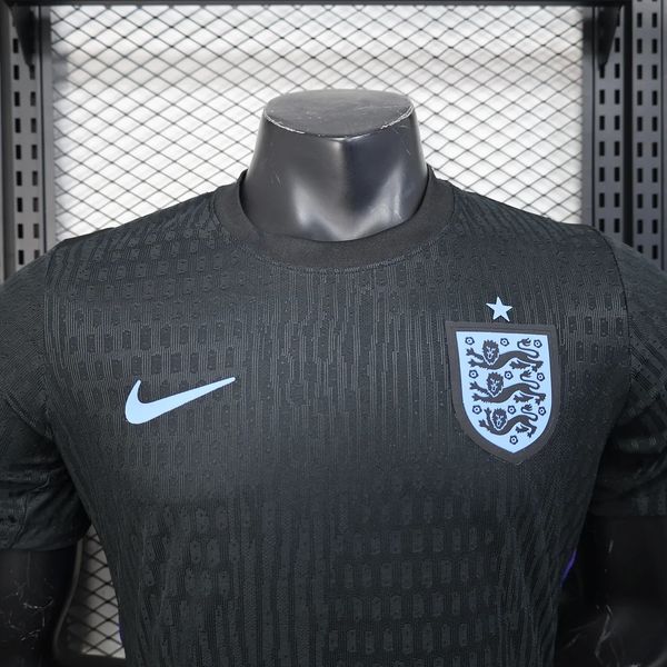 England national 2025-2026 away player image 3