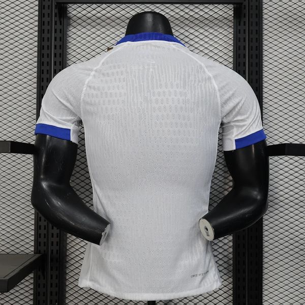 England national 2025-2026 home player image 2