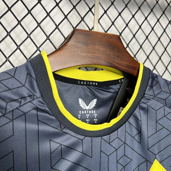 Everton FC 2024-2025 away image 4
