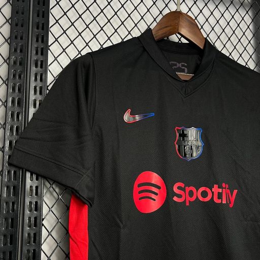 FC Barcelona 2024-2025 away image 4