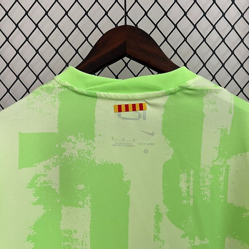 FC Barcelona 2024-2025 third away image 4