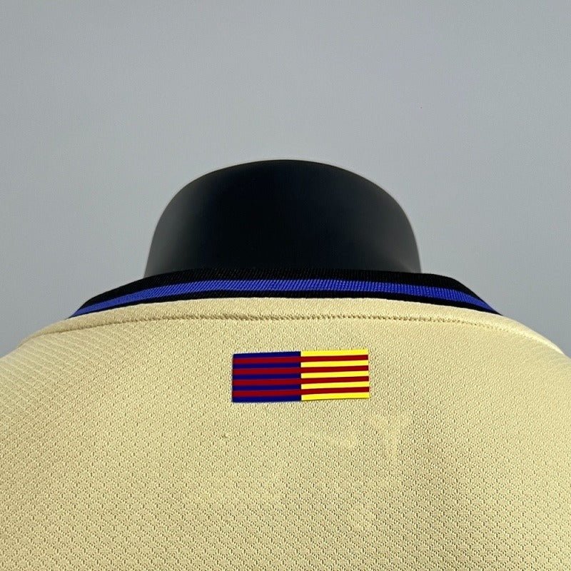 FC Barcelona 2025-2026 away image 3