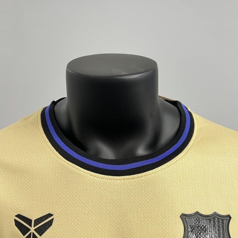 FC Barcelona 2025-2026 away image 6