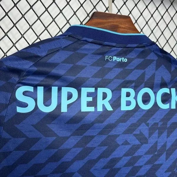 FC Porto 2024-2025 away image 6