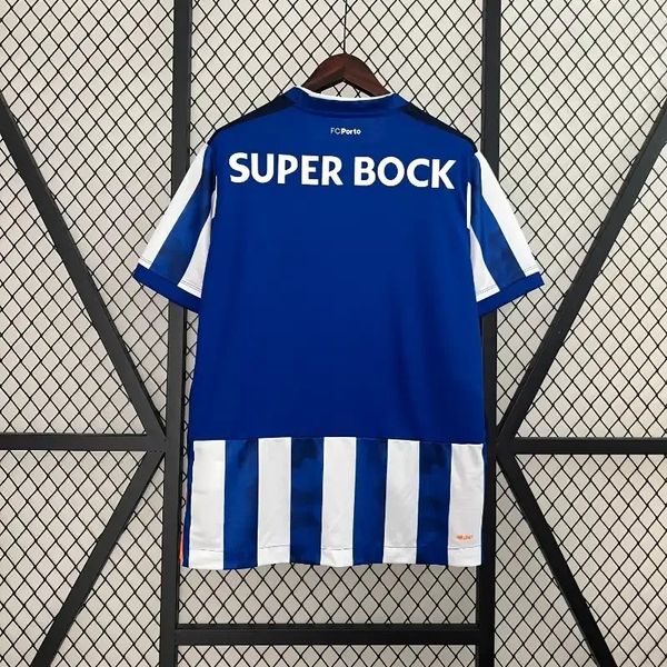 FC Porto 2024-2025 home image 2