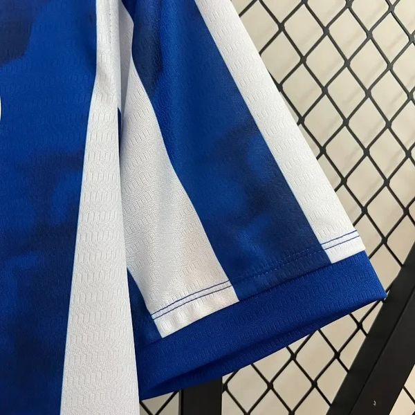 FC Porto 2024-2025 home image 8