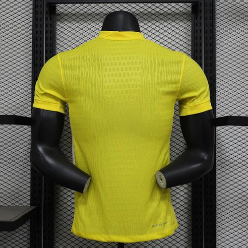 France national 2025-2026 Goalkeeper player image 2