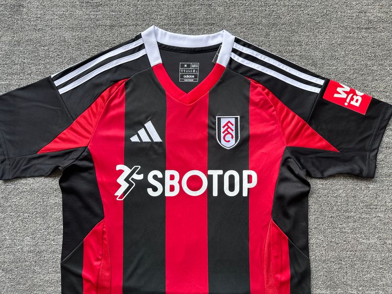 Fulham FC 2024-2025 away image 3